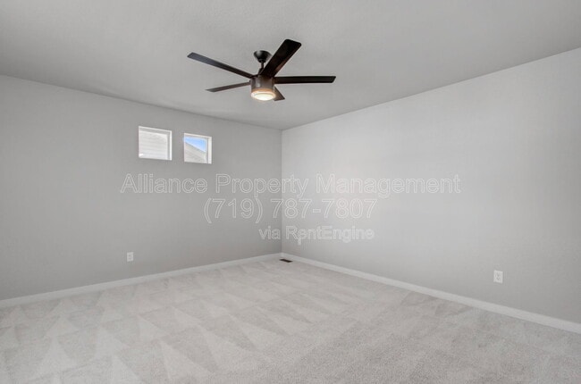 Building Photo - 5732 Thurless Ln