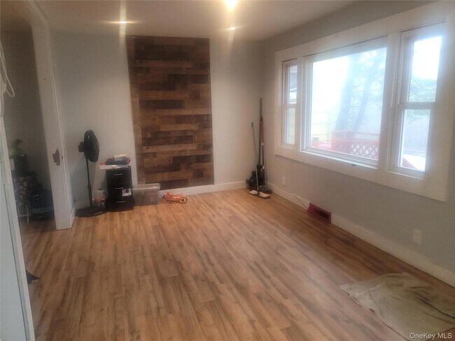 Building Photo - 2250 NY-302