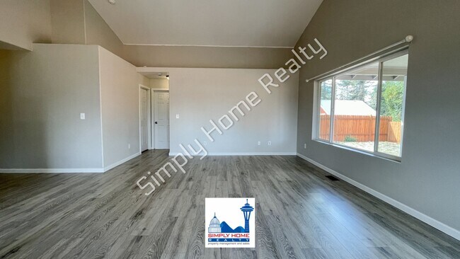 Building Photo - Welcome home to this charming 3 bedroom, 2 bathroom home in the heart of Yelm!