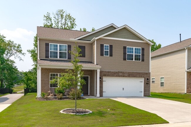 Building Photo - Stunning 5 Bedroom Home with a Fully Fenced In Yard!