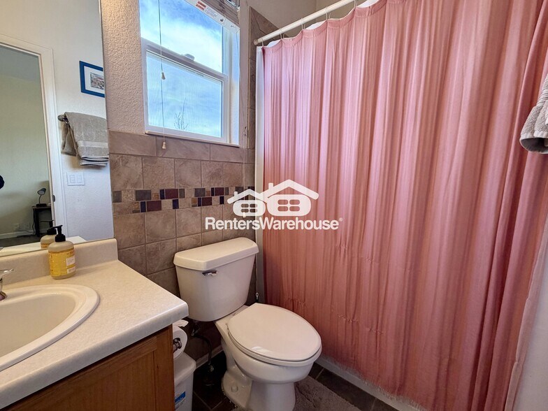 Building Photo - 11260 Jersey Way