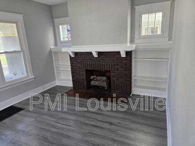 Building Photo - 607 N 39th St