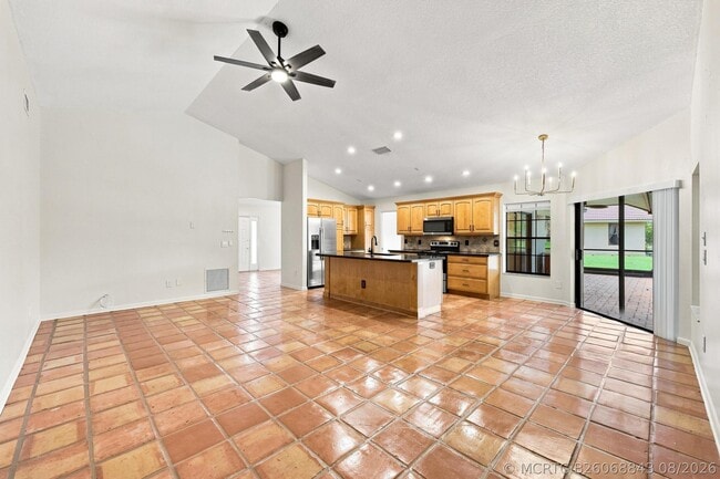 Building Photo - 10798 Cypress Bend Dr