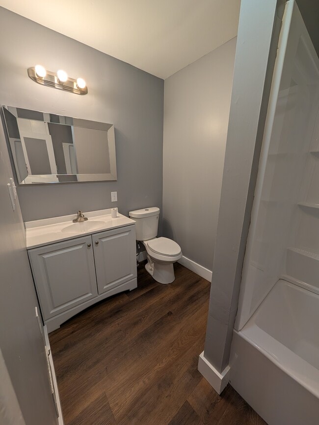 Building Photo - 1029 SW Webster Ave