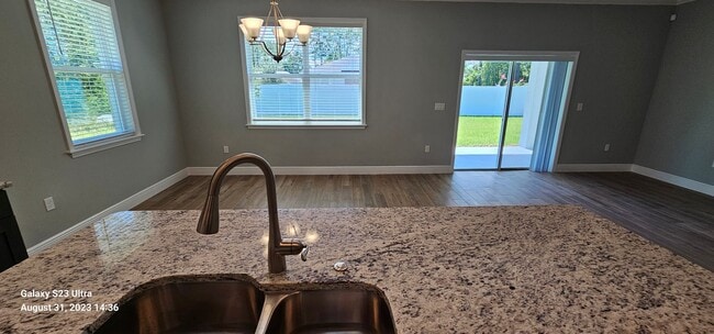 Building Photo - New 3/2/2.5 Home with Upgrades