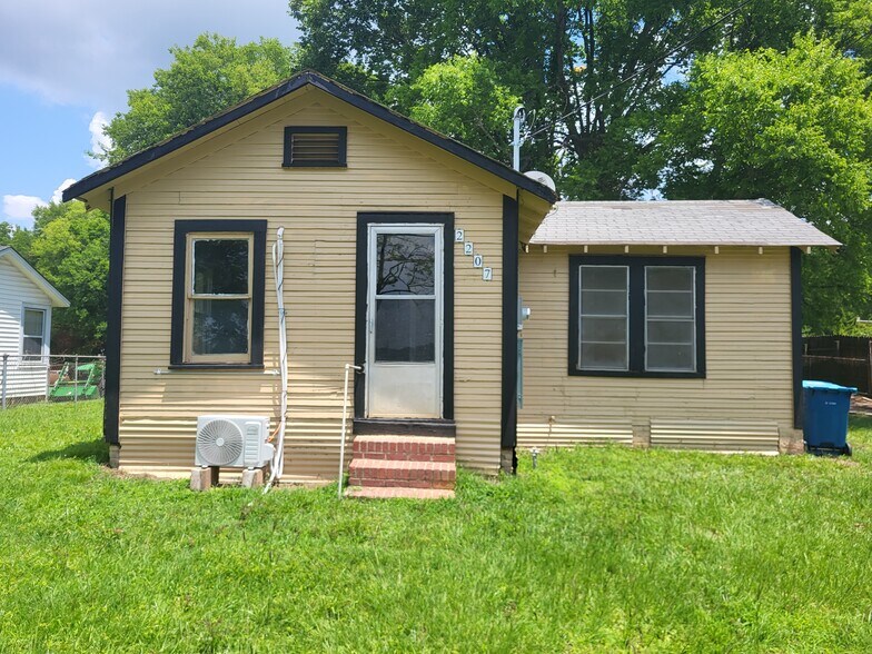 Building Photo - 2207 Harleton Rd