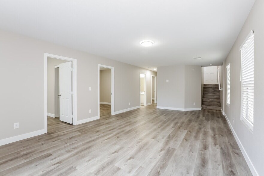 Building Photo - 6578 Holly River St
