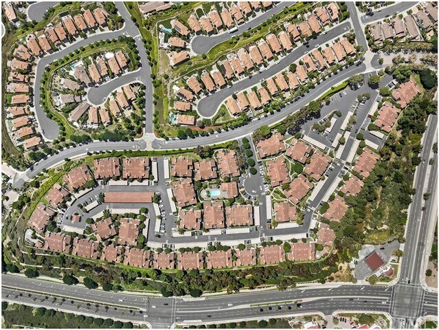 Building Photo - 68 Corniche Dr