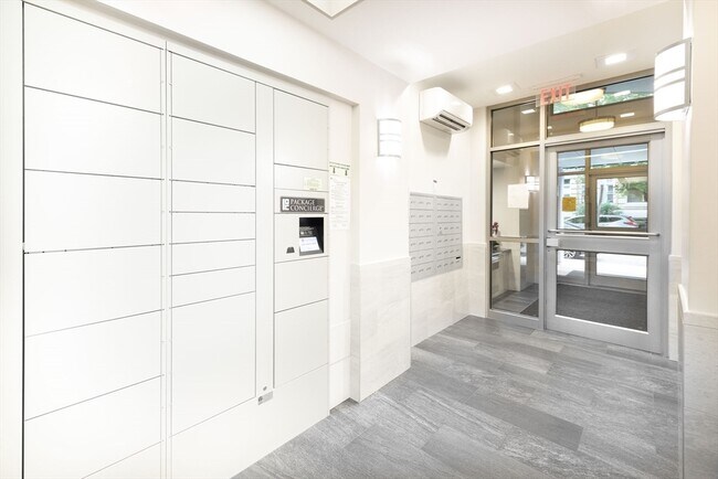 Building Photo - 108 Peterborough St