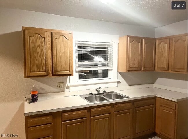 Building Photo - 1223 Atwood Ave