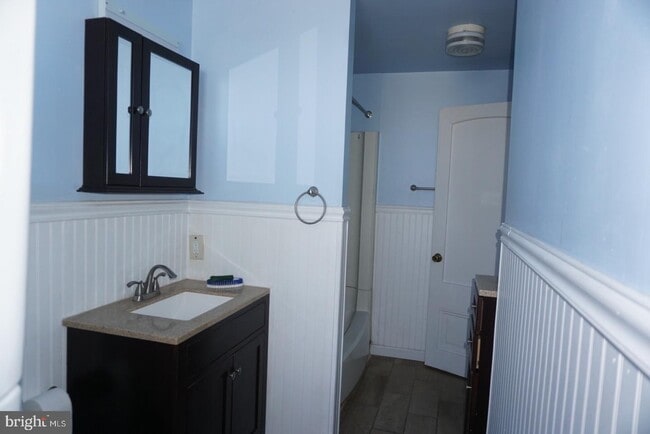 Building Photo - 117 E Lancaster Ave