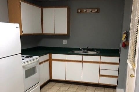 Kitchen - 163 W Mill St