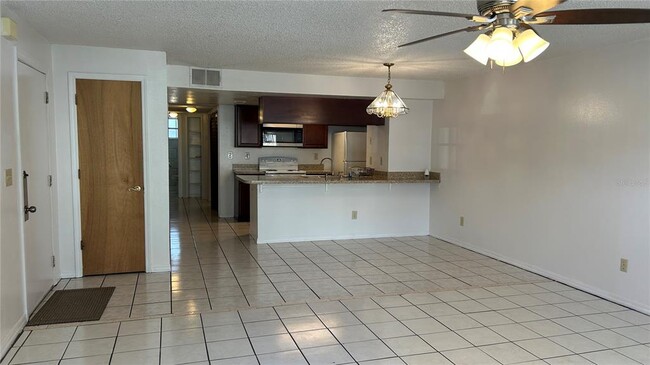 Building Photo - 5015 Laguna Bay Cir