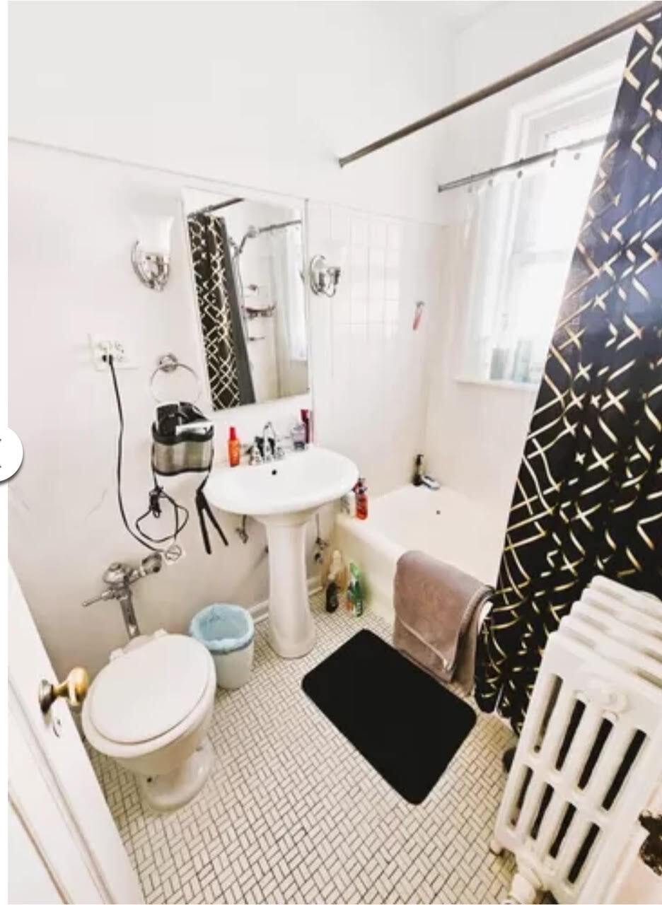 Building Photo - 1500 W Chase Ave