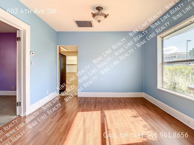 Building Photo - 602 4th Ave SW