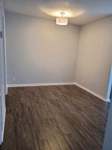 Building Photo - Cedar Bluff! Spacious 2bdrm/1.5bath