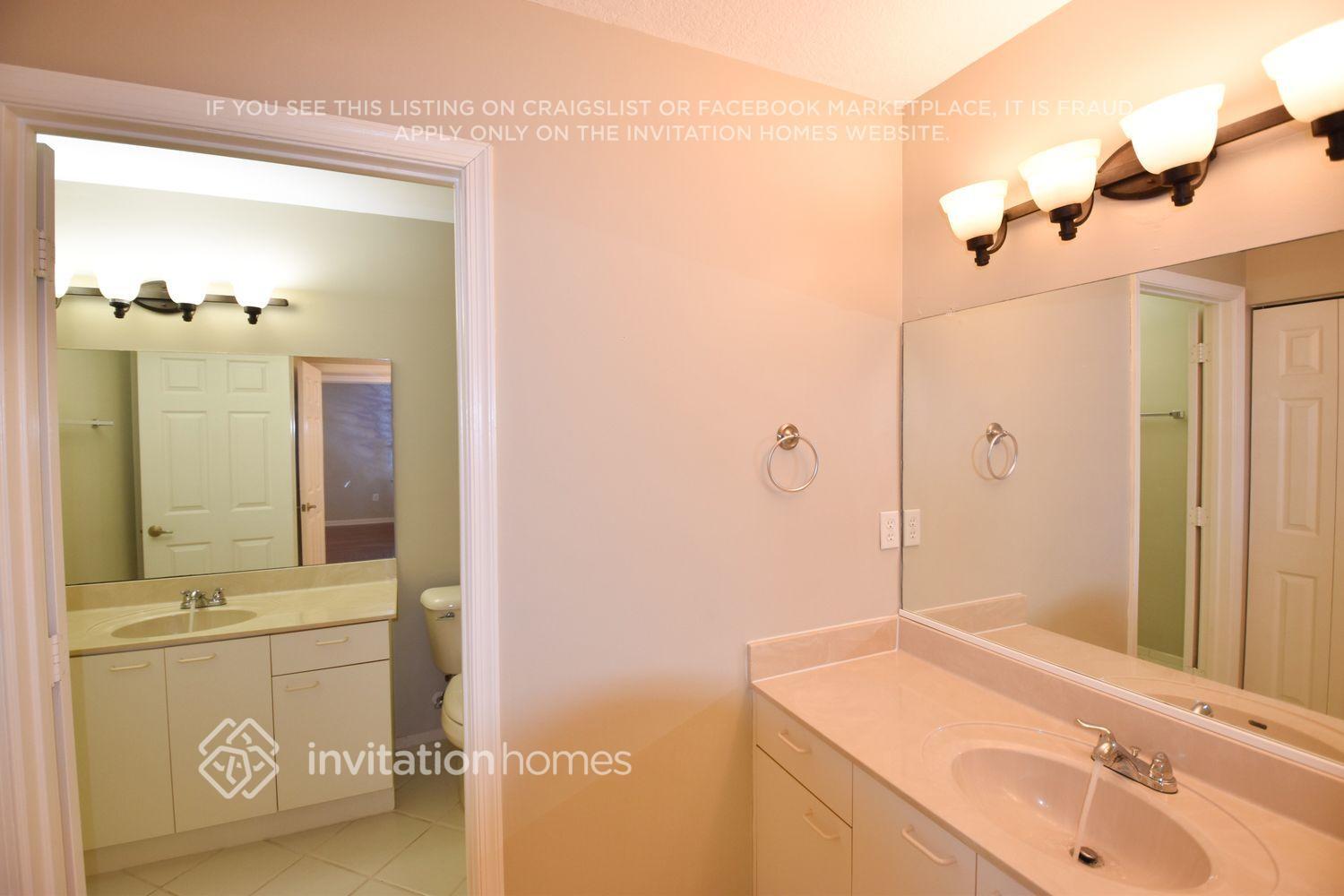 Building Photo - 7594 Oak Grove Cir