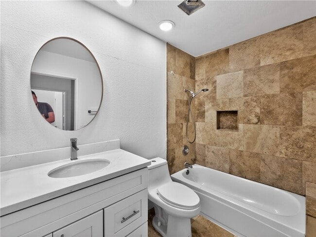 Building Photo - 24889 Nueva Vista Dr