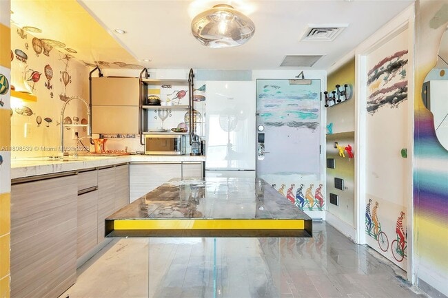 Building Photo - 1100 West Ave