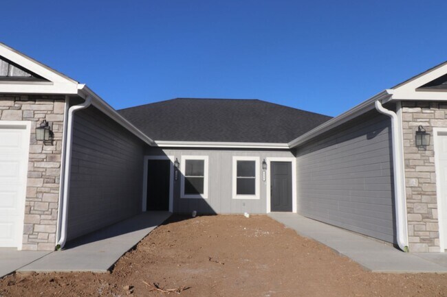 Primary Photo - New duplex!