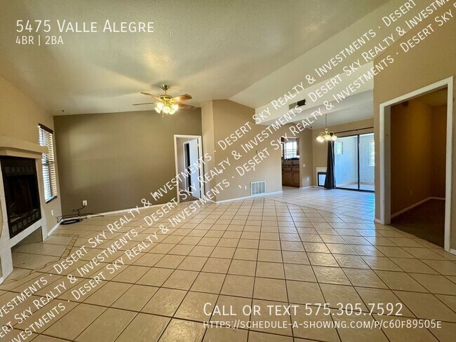 Building Photo - 5475 Valle Alegre