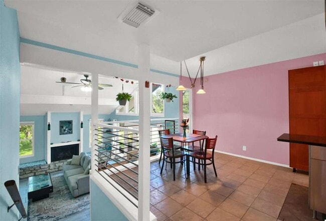 Building Photo - 11510 Oak Knoll Dr