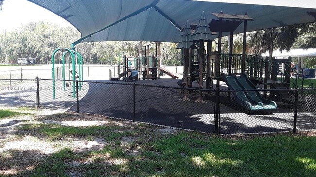 Building Photo - 2428 NW 49th Terrace