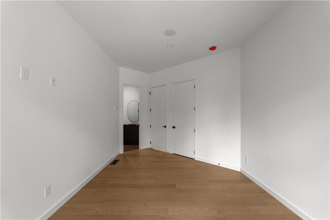 Building Photo - 3566 Cantrell Rd NE