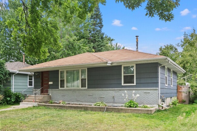 Building Photo - 5508 29th Ave S