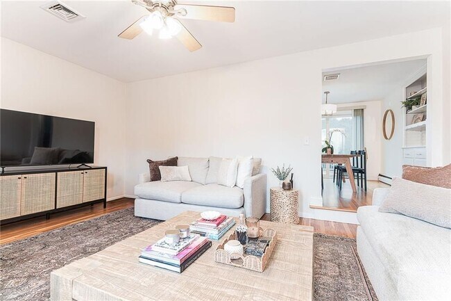 Building Photo - 25 Stony Brook Dr