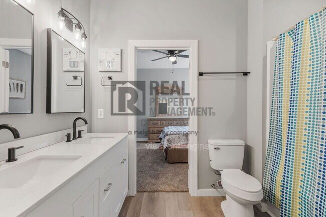 Building Photo - 286 Emily Ln