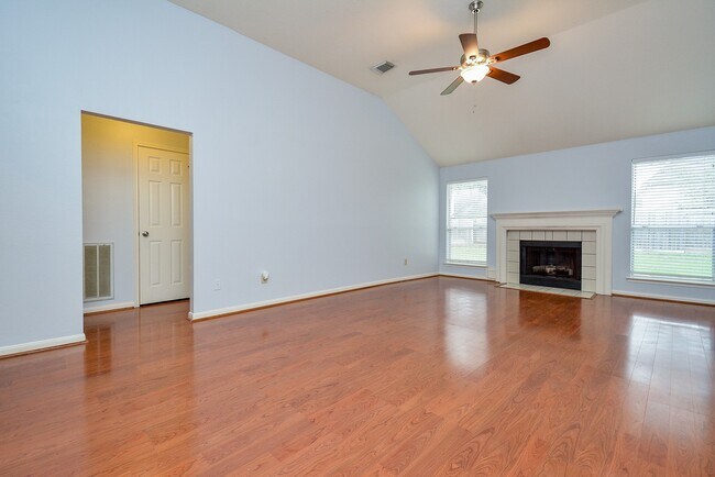 Building Photo - 1319 Irish Mist Ct