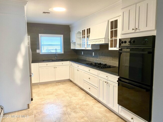 Building Photo - 20 St Kitts Dr