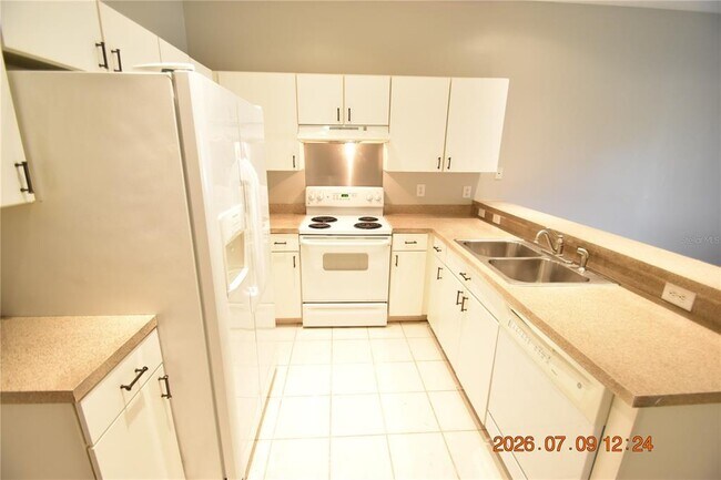 Building Photo - 13121 Kings Crossing Dr