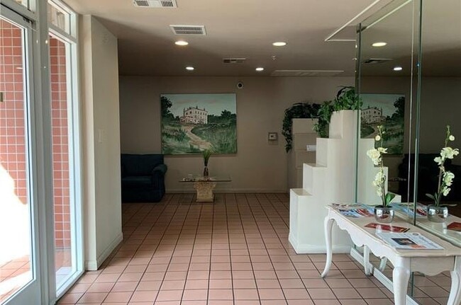 Building Photo - 11410 Brookshire Ave