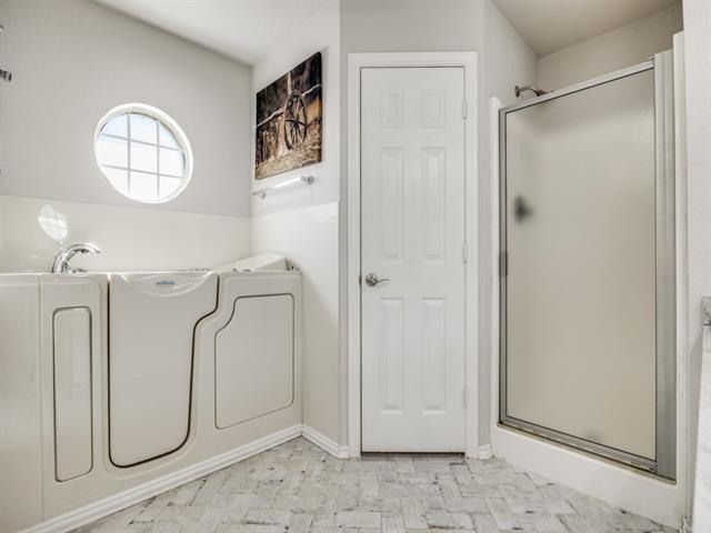 Building Photo - 701 E Liberty St