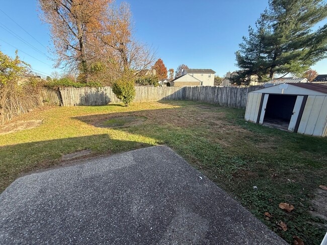 Building Photo - Updated home in Highview