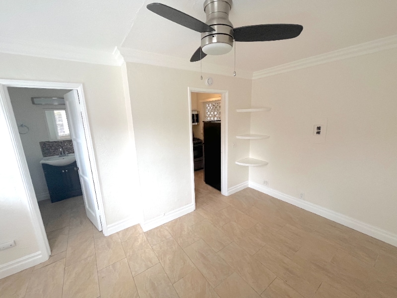 Building Photo - 212 N Coast Hwy