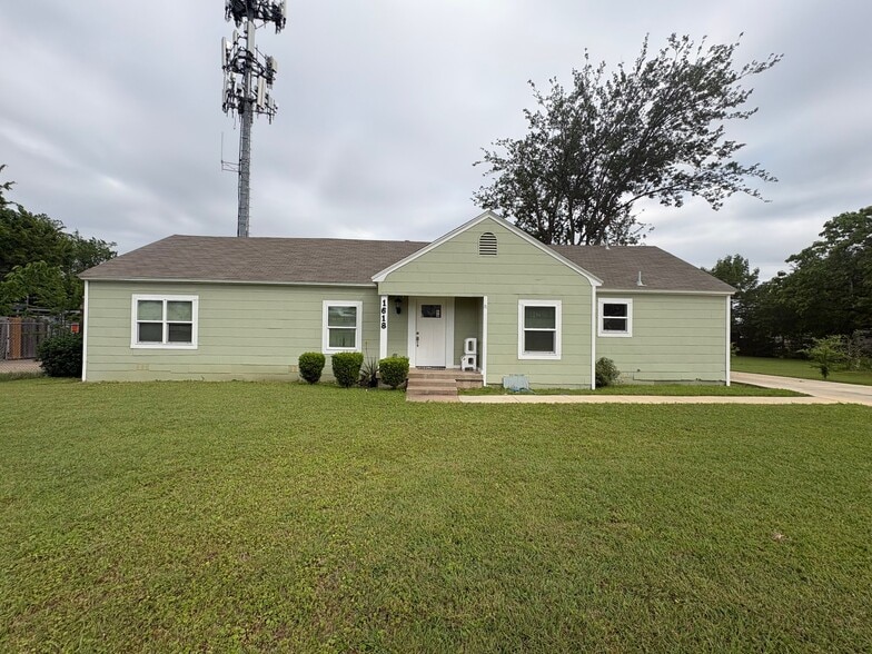 Building Photo - 1618 Bruce Dr