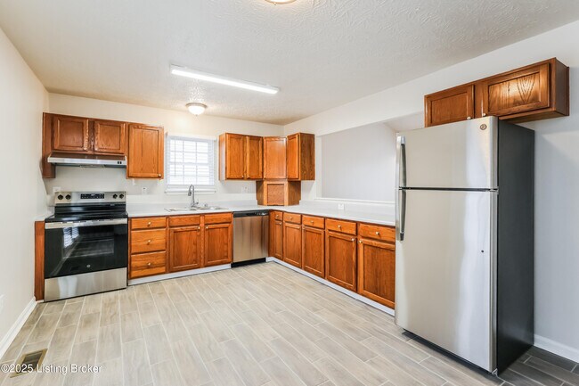 Building Photo - 10103 Lancewood Rd