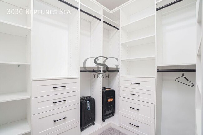 Building Photo - 3030 Neptunes Sea