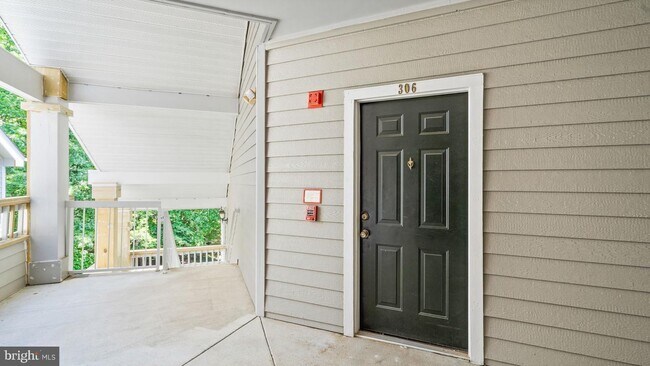 Building Photo - 13058 Autumn Woods Way