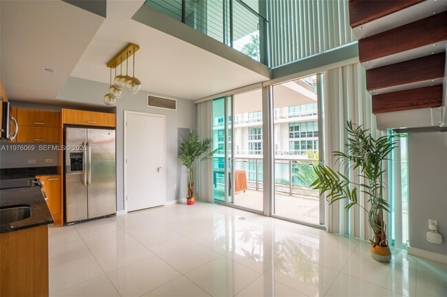 Building Photo - 350 S Miami Ave