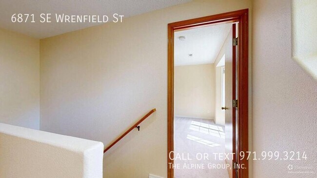 Building Photo - 6871 SE Wrenfield St
