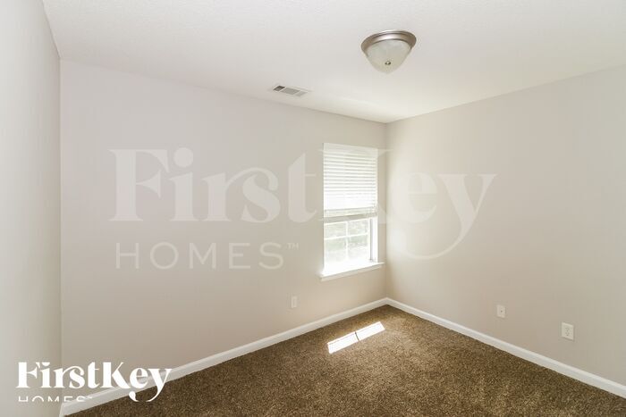 Building Photo - 5845 Peterson Ridge Ln