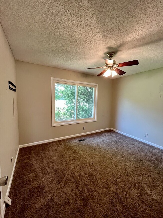 Building Photo - 2758 Shepherds Ct