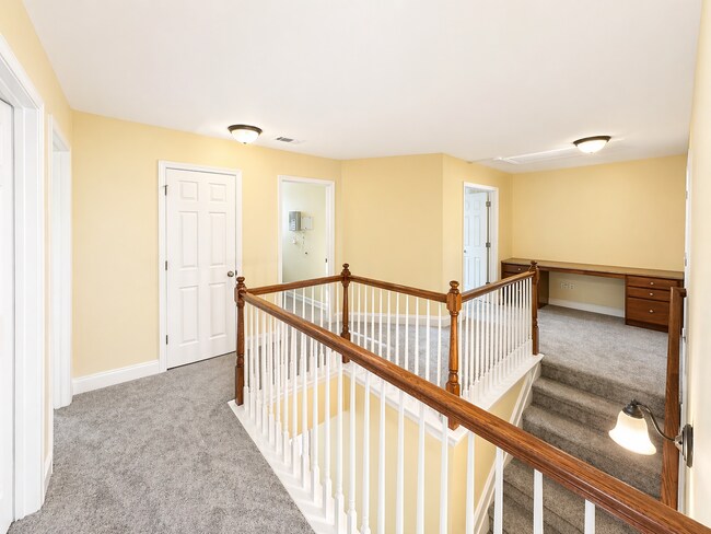 Building Photo - Clean 5 Bedroom Collins Hill Home with First Floor Suite and Oversized Master