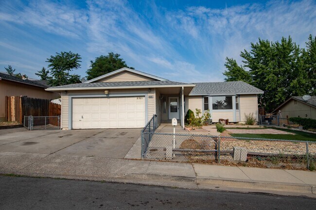 Building Photo - One Level Home in Stead
