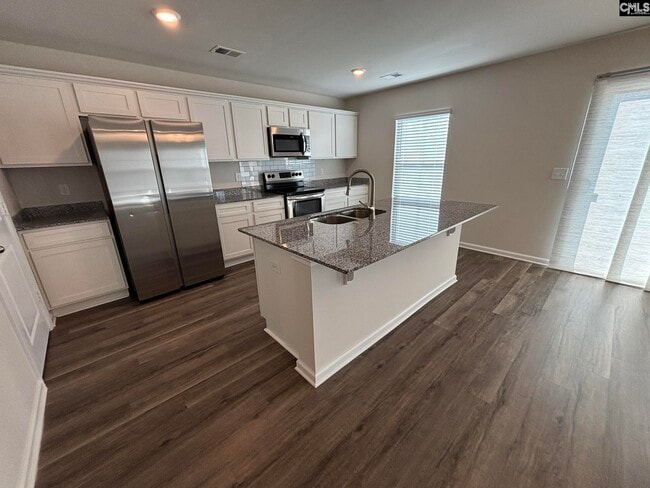 Building Photo - 425 N High Duck Trail