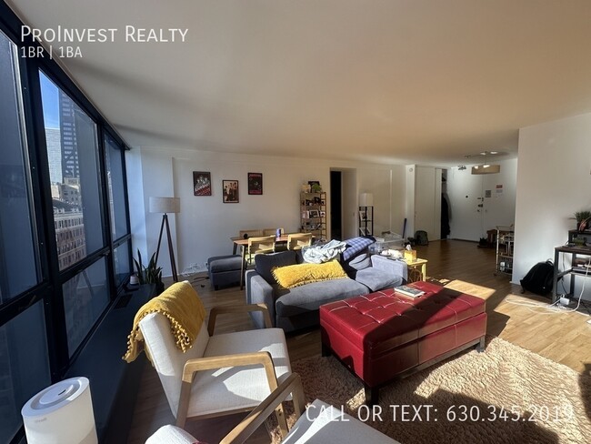 Primary Photo - Available Now! Spacious 1bed/1bath in Stre...